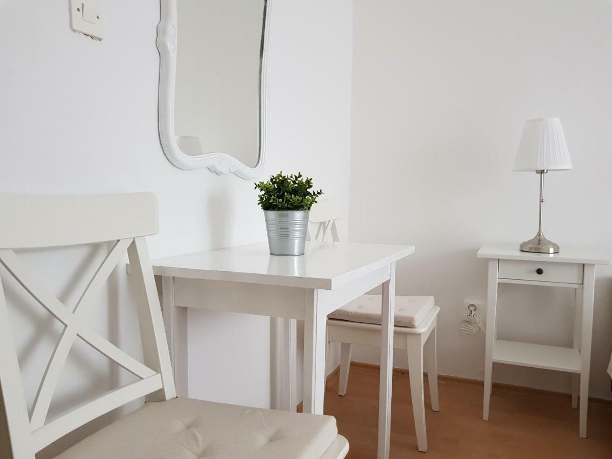 Apartmani Mira ヴォディツェ エクステリア 写真