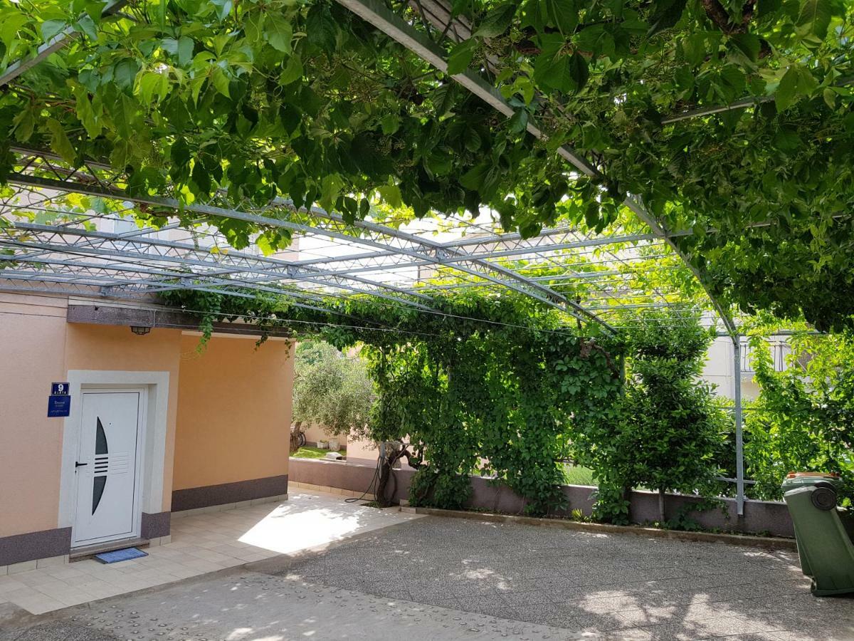Apartmani Mira ヴォディツェ エクステリア 写真